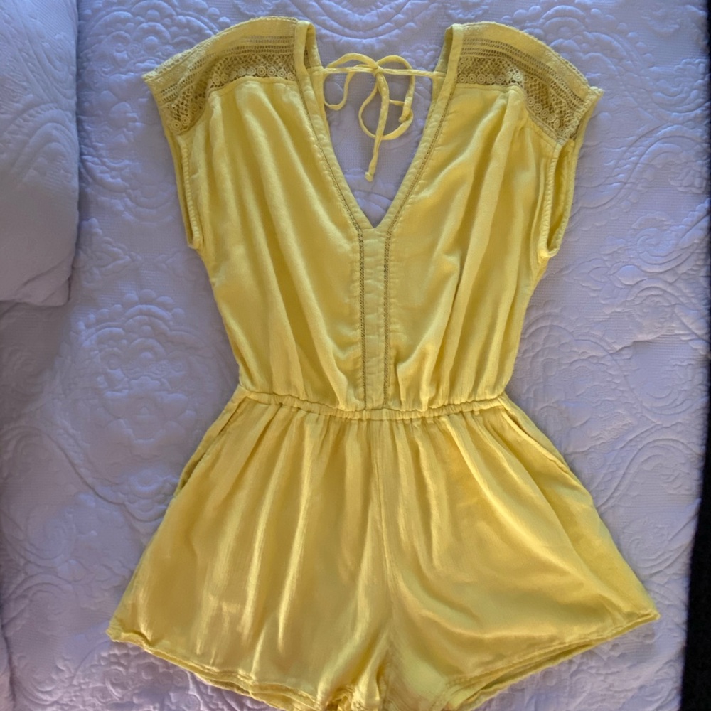 Abercrombie & Fitch Romper Size Large